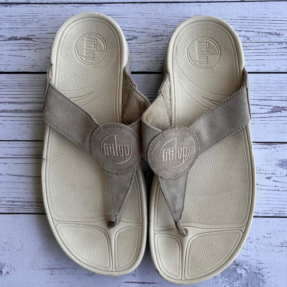 FitFlop Microwobbleboard Taupe Suede Thong Sandals Womens 8 Comfort Vacation